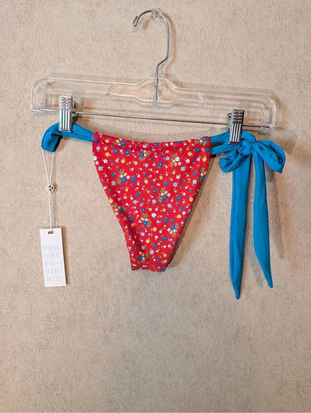 FRANKIES BIKINIS Kealy red floral bikini bottoms sz S NWT